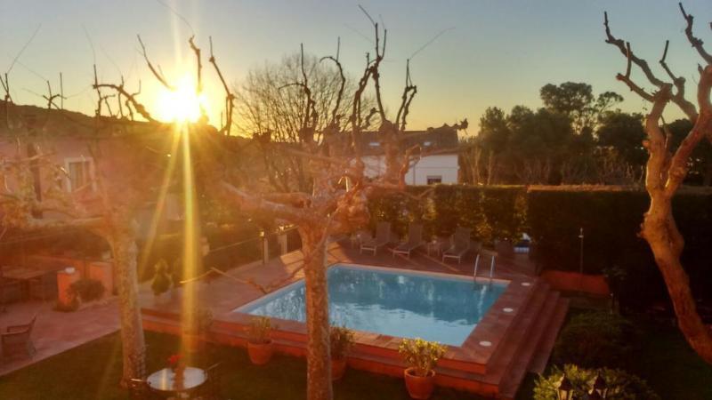 Mas De Baix Hotel Cabrils Exterior photo