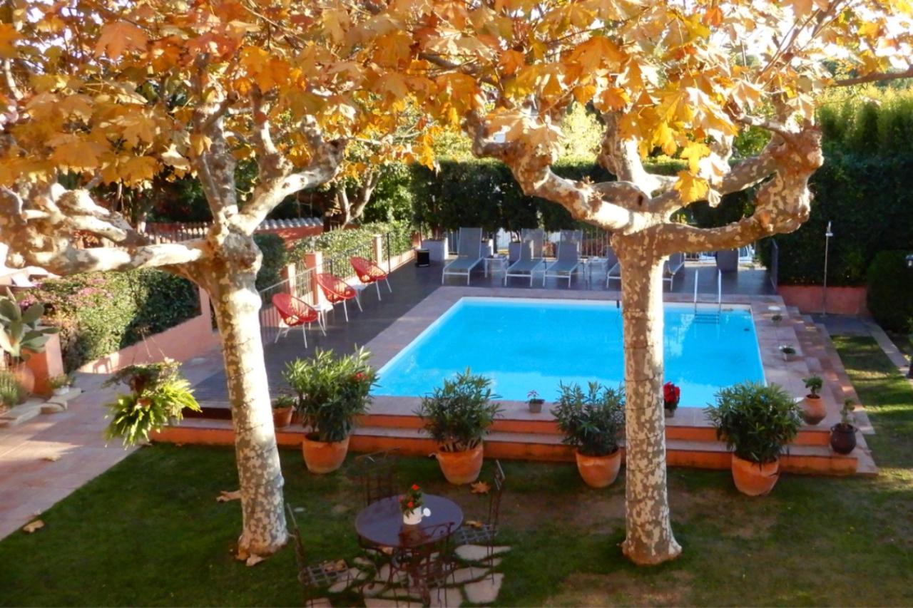 Mas De Baix Hotel Cabrils Exterior photo